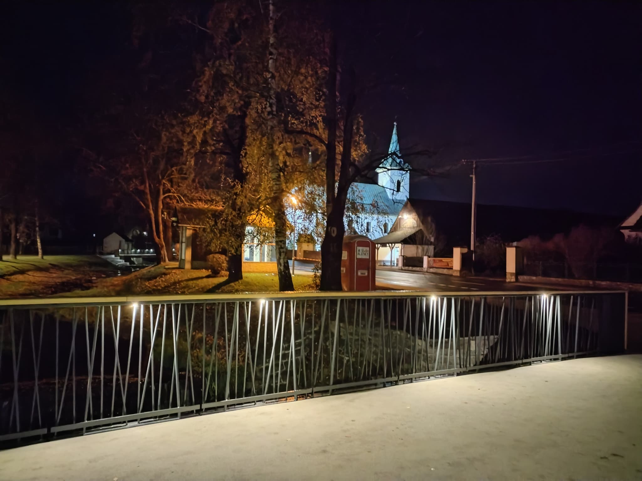 Lávka na návsí – fotografie 4 z 4