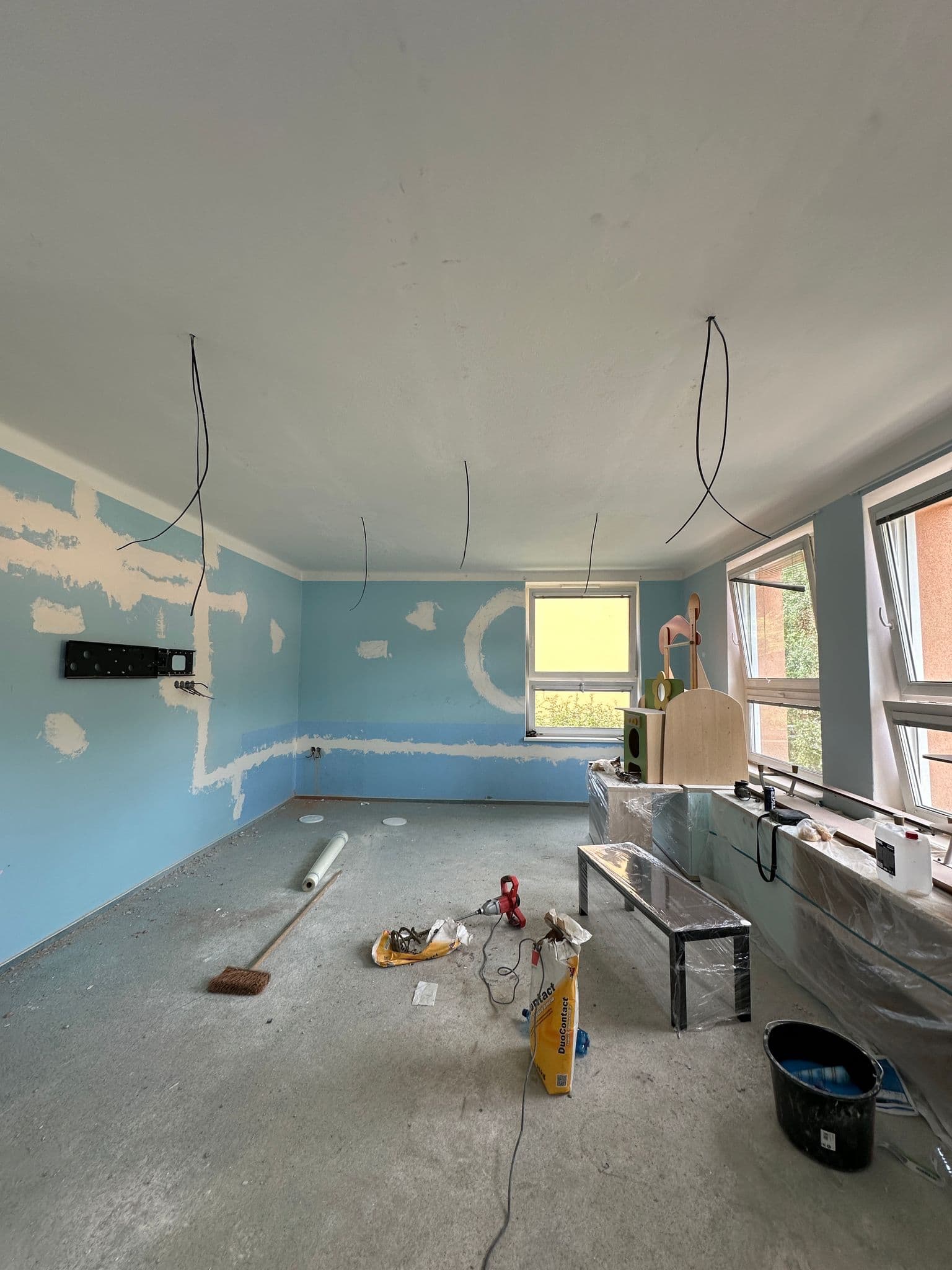 Rekonstrukce elektroinstalace MŠ 8. pěšího pluku Frýdek Místek – fotografie 2 z 7